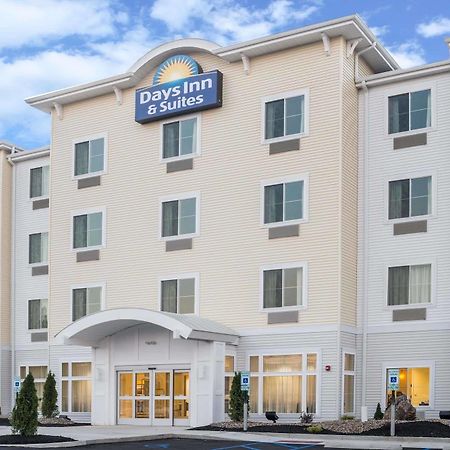 Days Inn By Wyndham Cadiz Exterior photo