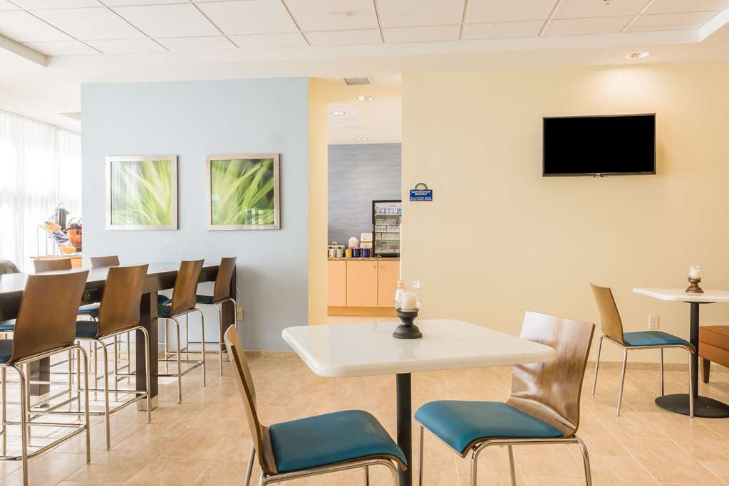 Days Inn By Wyndham Cadiz Facilities photo